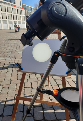 Projektion der Sonnenfinsternis