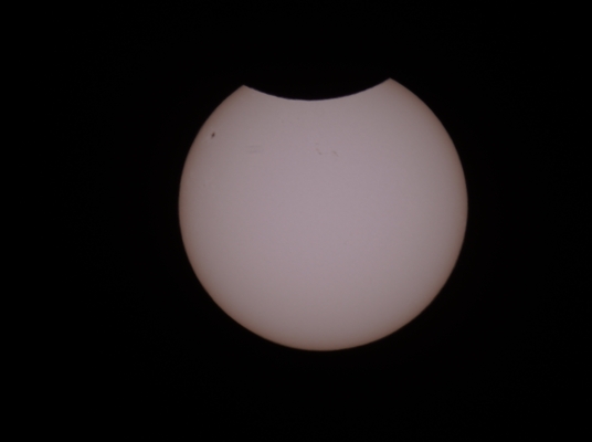 Sonnenfinsternis durch Teleskop
